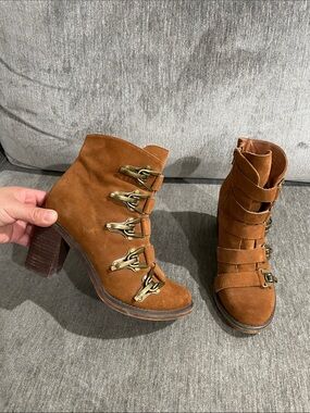 Jeffrey Campbell Climber Bootie Size 7.5 Brown Suede Ankle Bootie Brass Clips